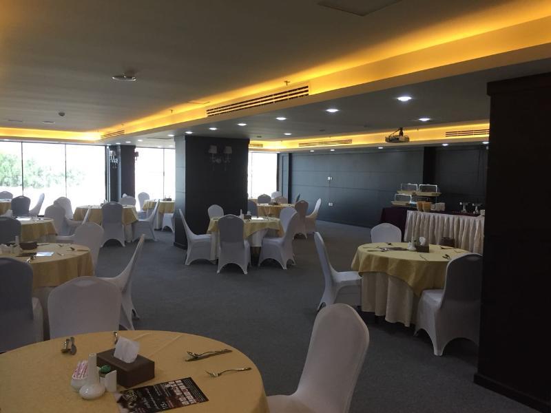 Golden Bujari Hotel Khobar Extérieur photo
