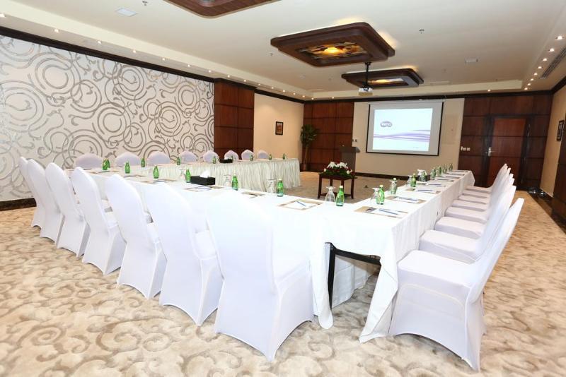 Golden Bujari Hotel Khobar Extérieur photo